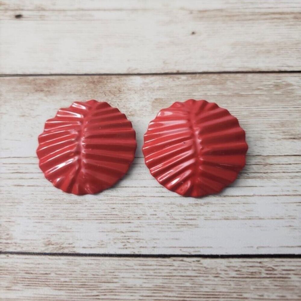 Vintage Clip On Earrings Unusual Red Ribbed Circle 1 & 1/8" Retro